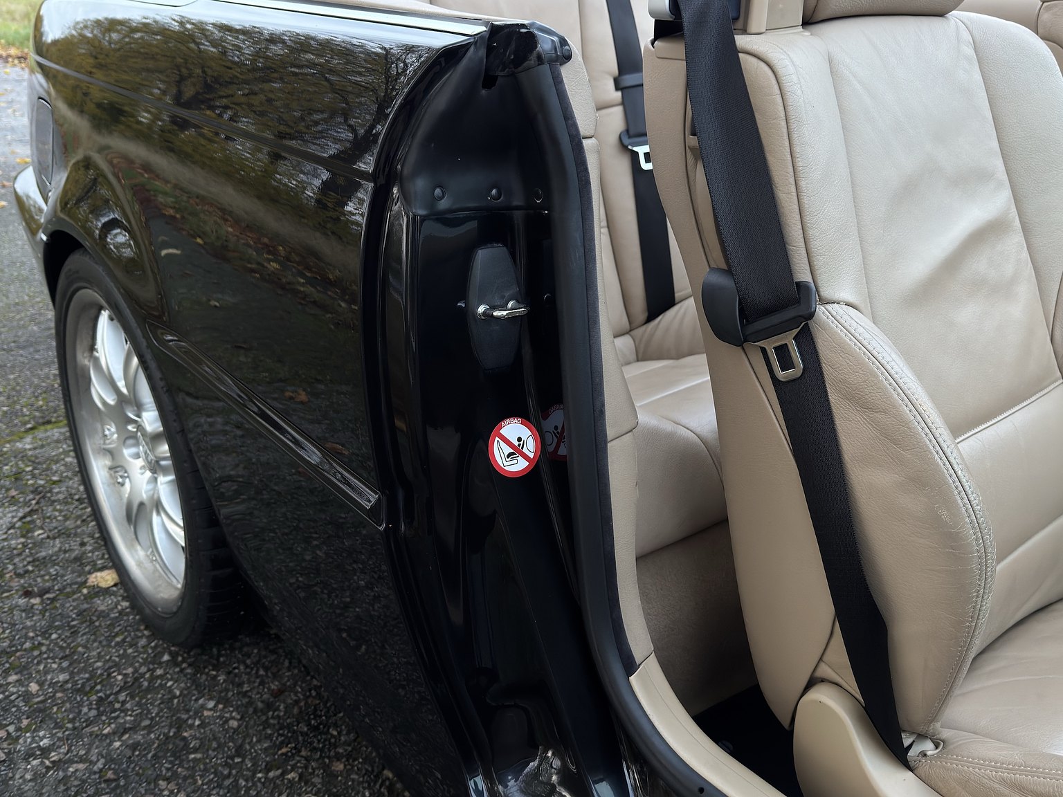 Interiörbild 2001 BMW 325IA CAB