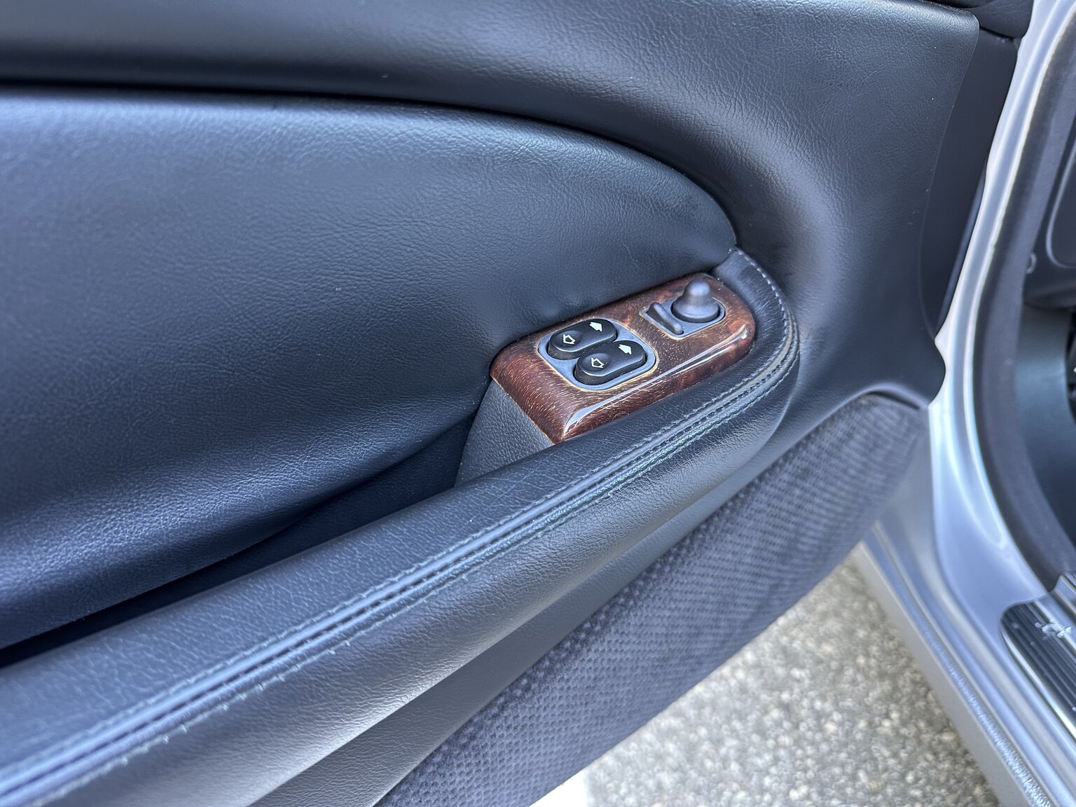 Interior image of 2000 Jaguar XK 8