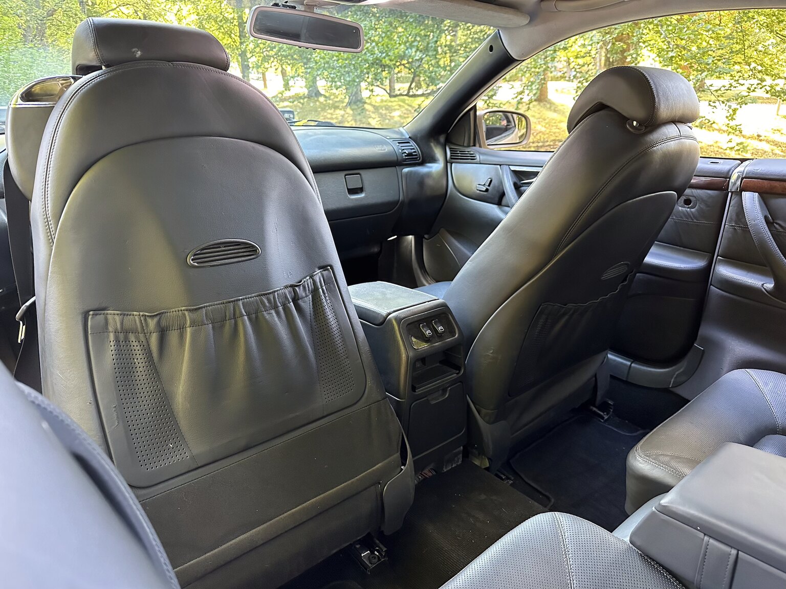 Interior image of 2001 Mercedes-Benz CL600/ML 55 AMG