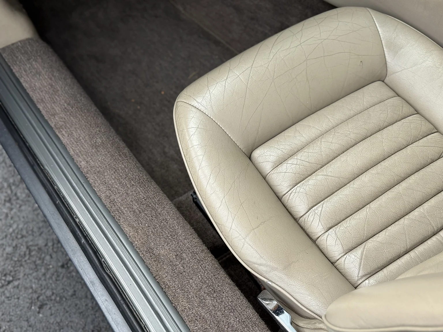 Innenraumfoto von 1985 Jaguar XJS HE (29)