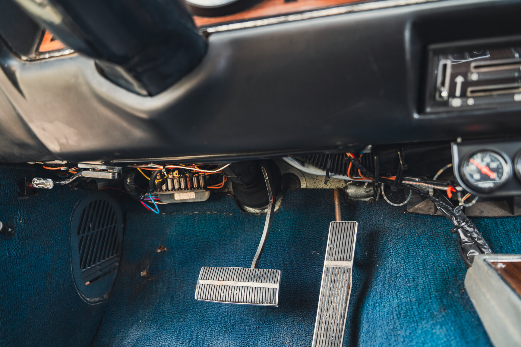 Interior image of 1973 Opel Diplomat V8