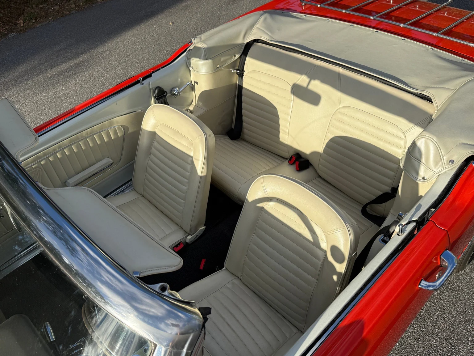 Interiörbild 1965 Ford Mustang Cabriolet (38)