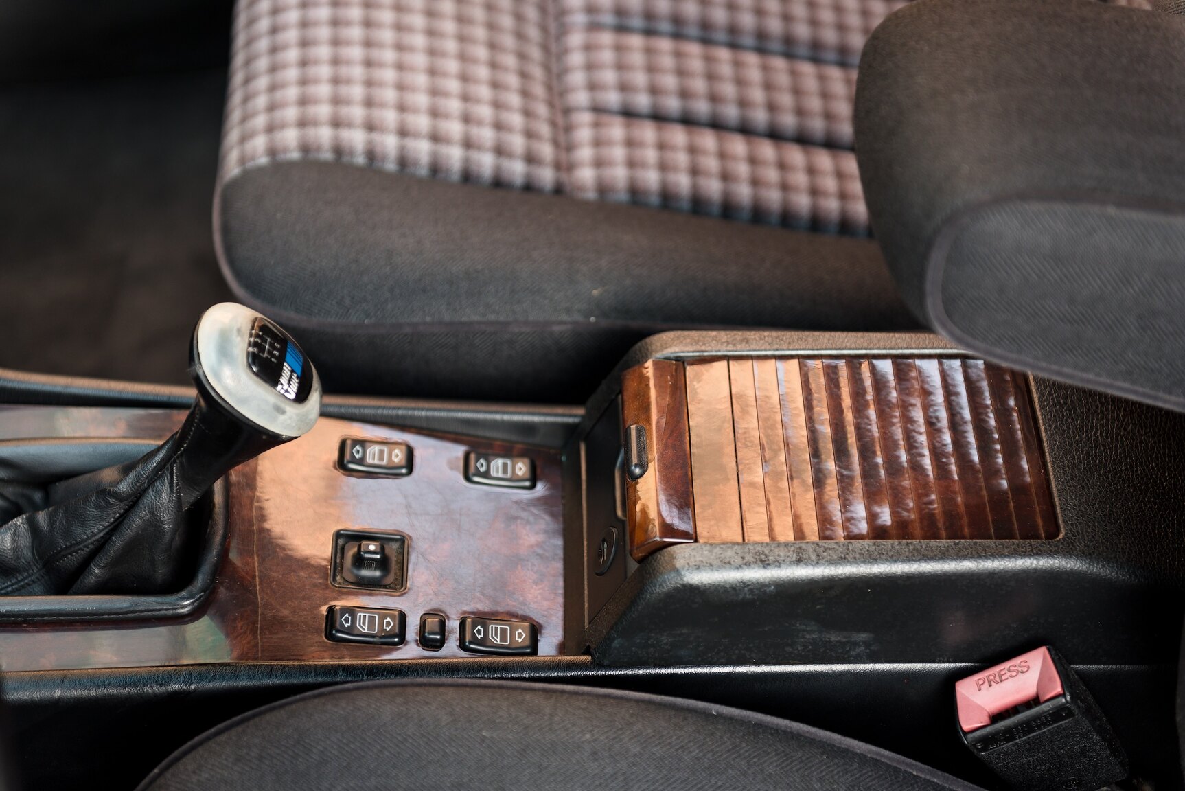 Interior image of 1992 Mercedes-Benz 300CE-24V 