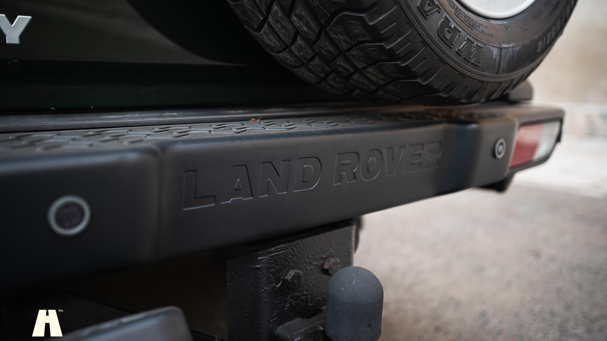 Exterior image of 2003 Land Rover Discovery II, 2003