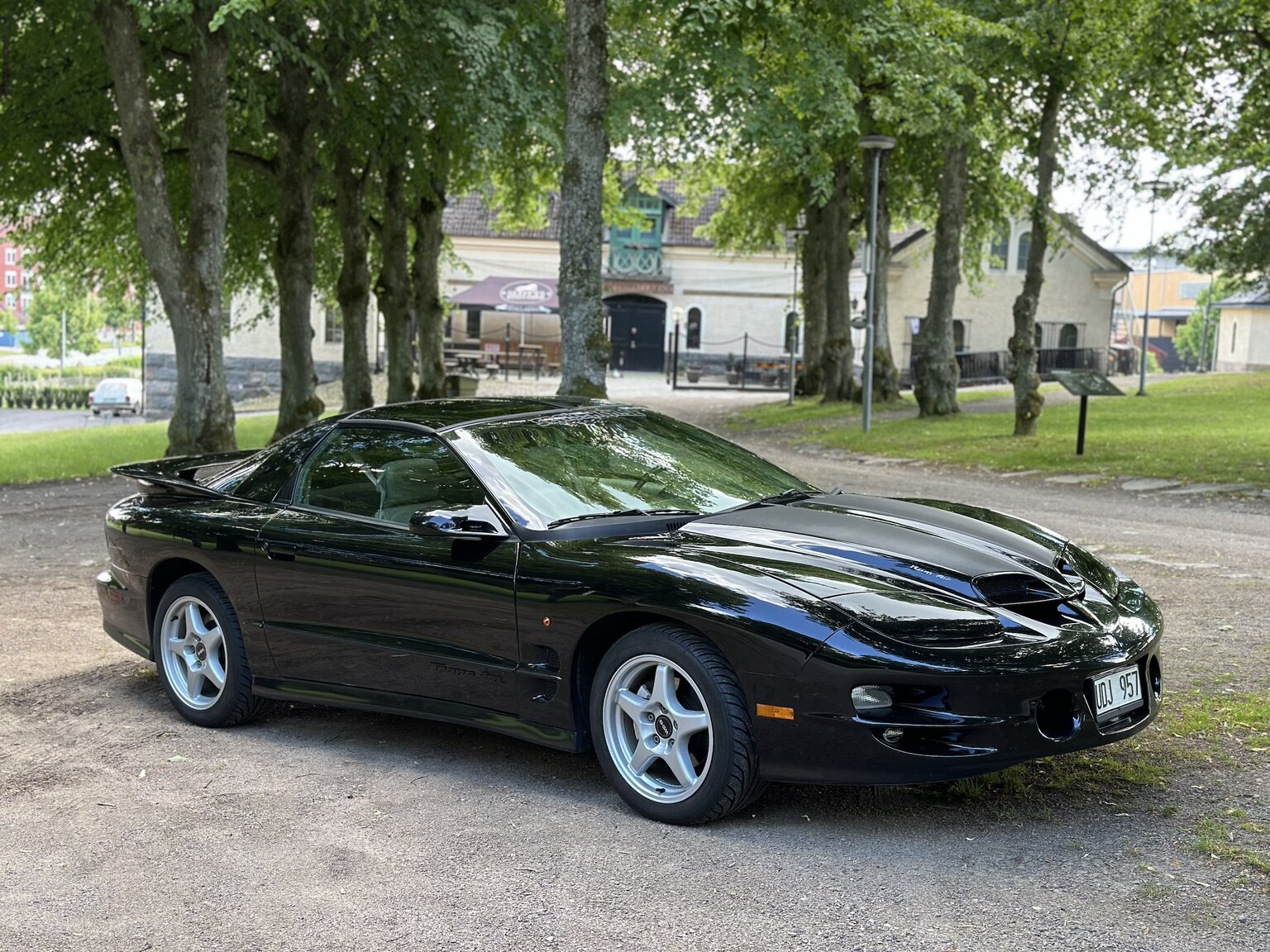 Aussenfoto 2000 Pontiac TransAm Firebird (2)