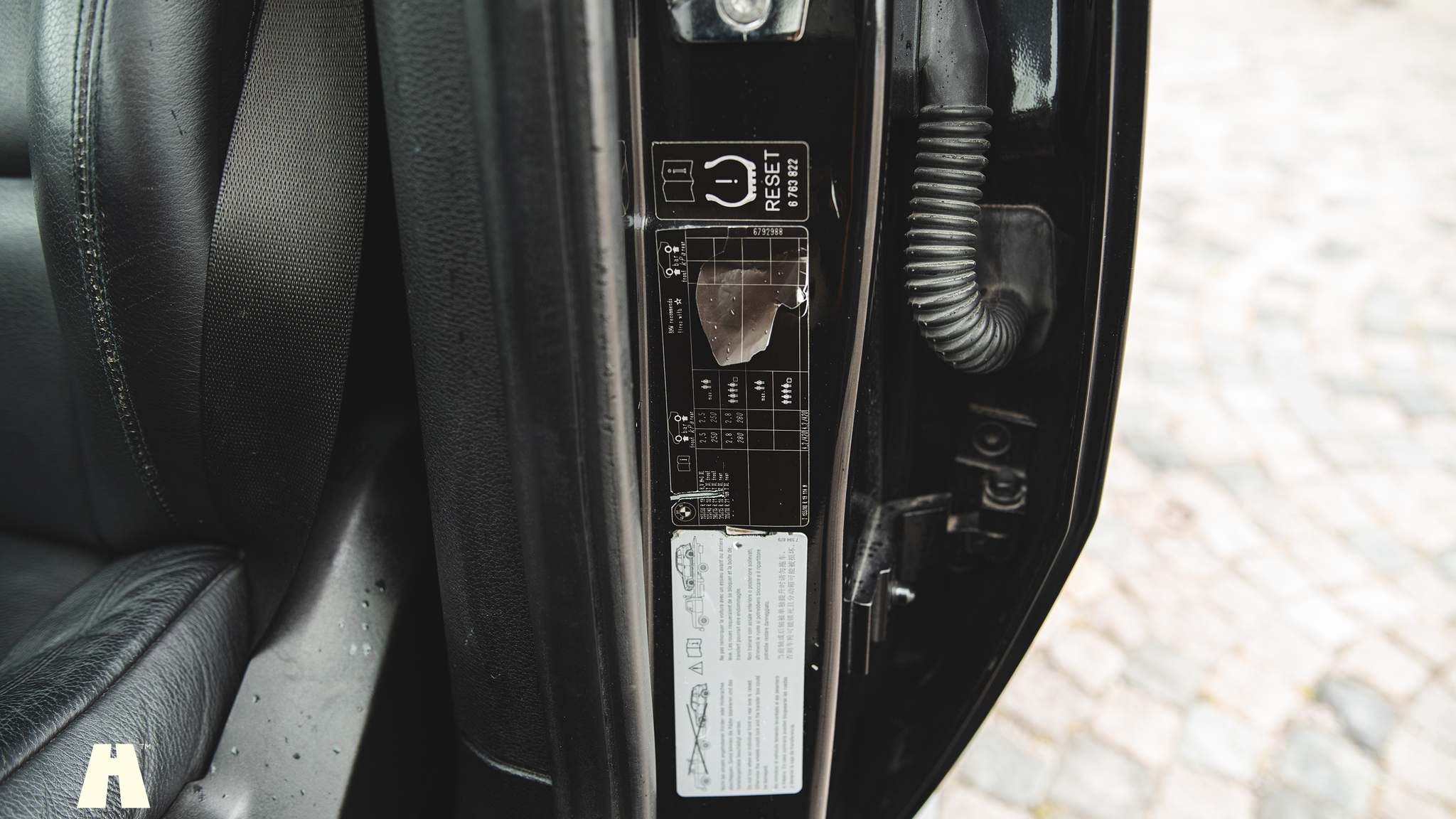 Innenraumfoto von 2010 BMW X6 M Ferrita 555HK (32)