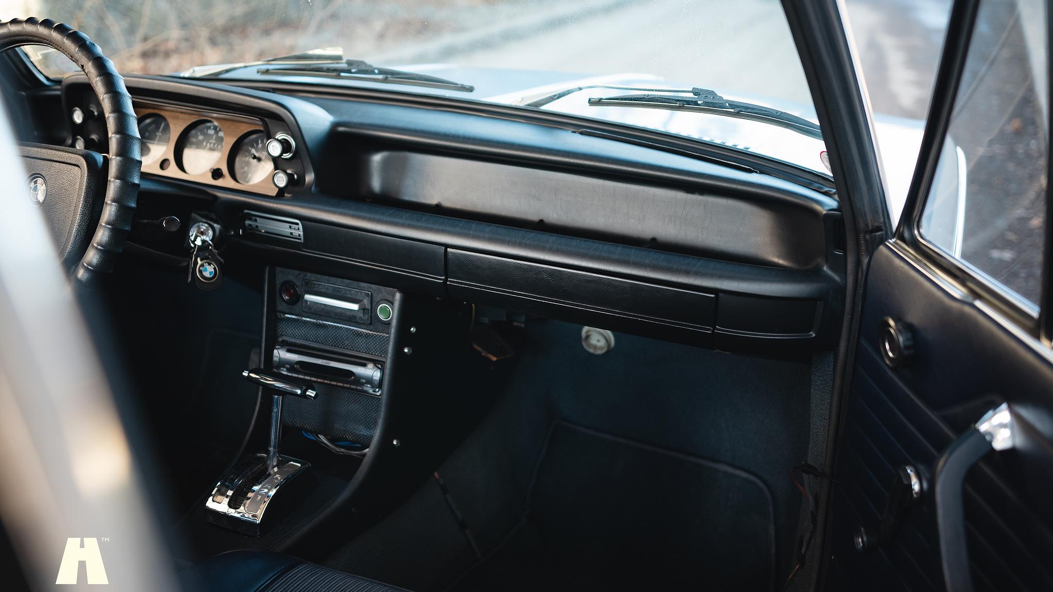 Innenraumfoto von 1974 BMW 2002