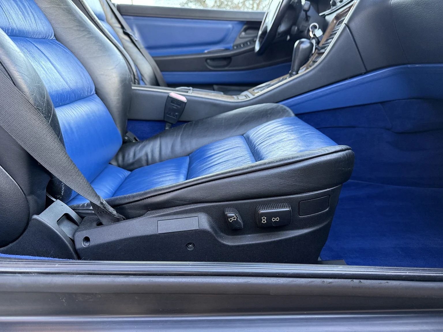 Interiörbild 1992 BMW 850iA - No Reserve (41)