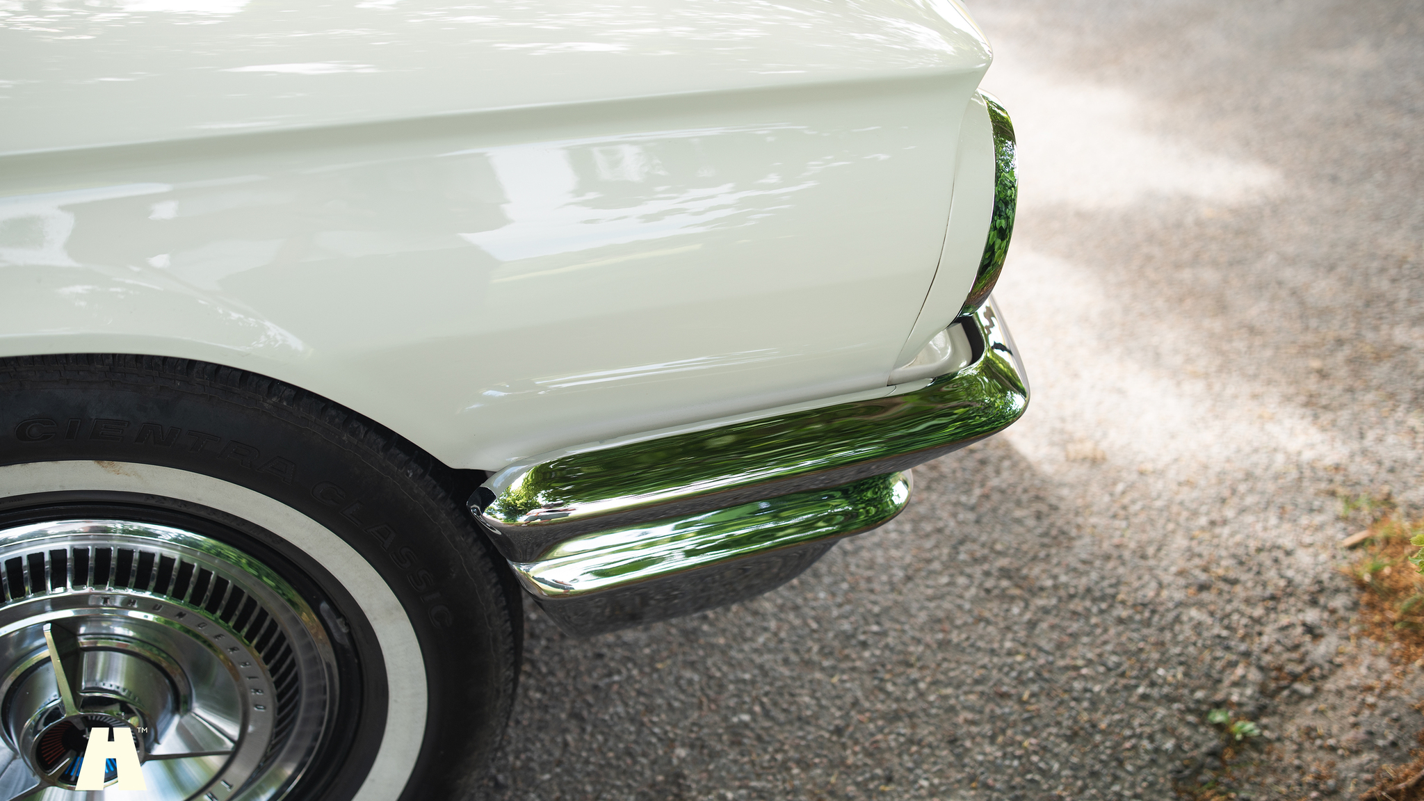 Exterior image of 1965 Ford Thunderbird (26)