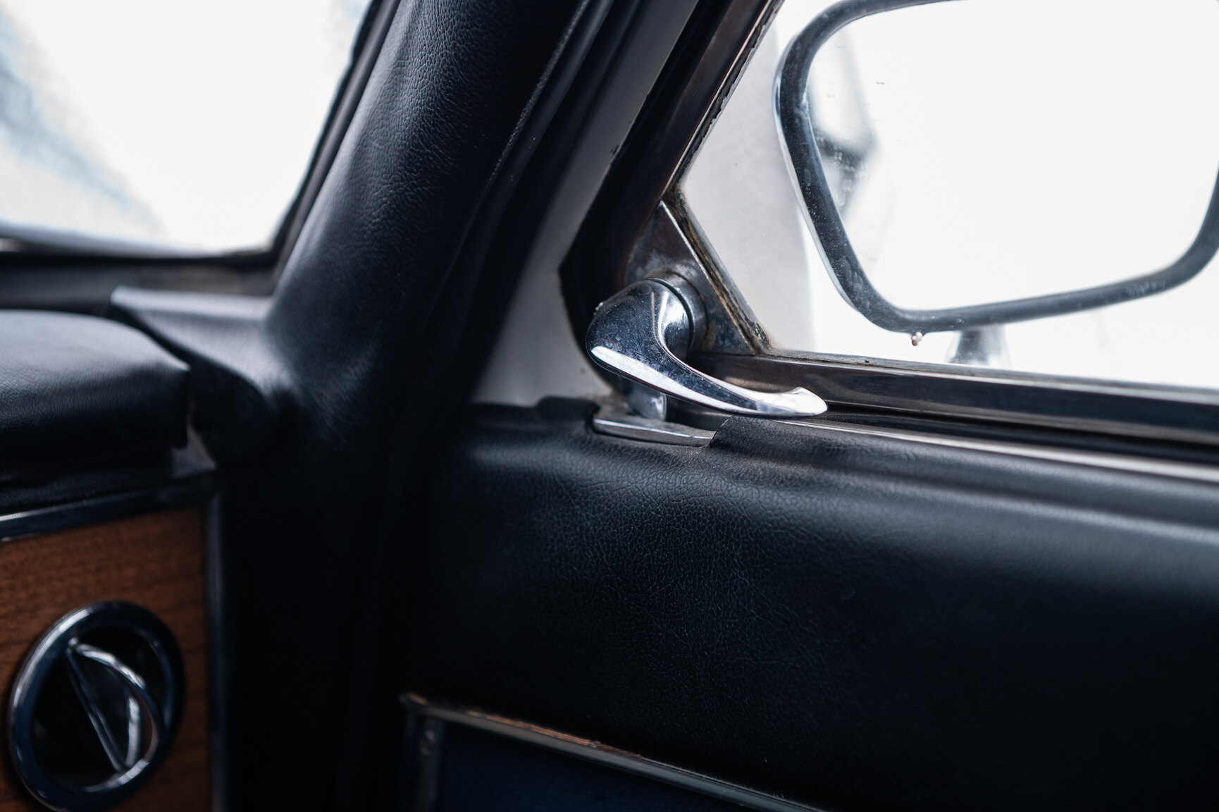 Interior image of 1965 Lancia Flavia Coupé
