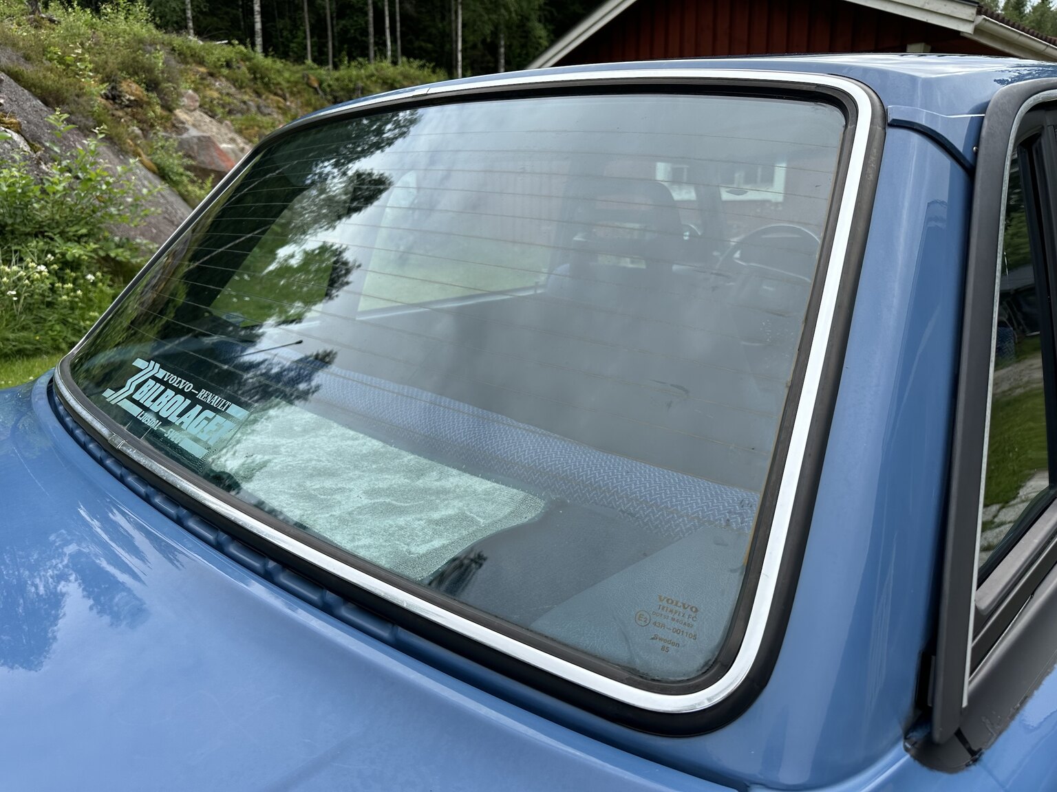 Exterior image of 1986 Volvo 244