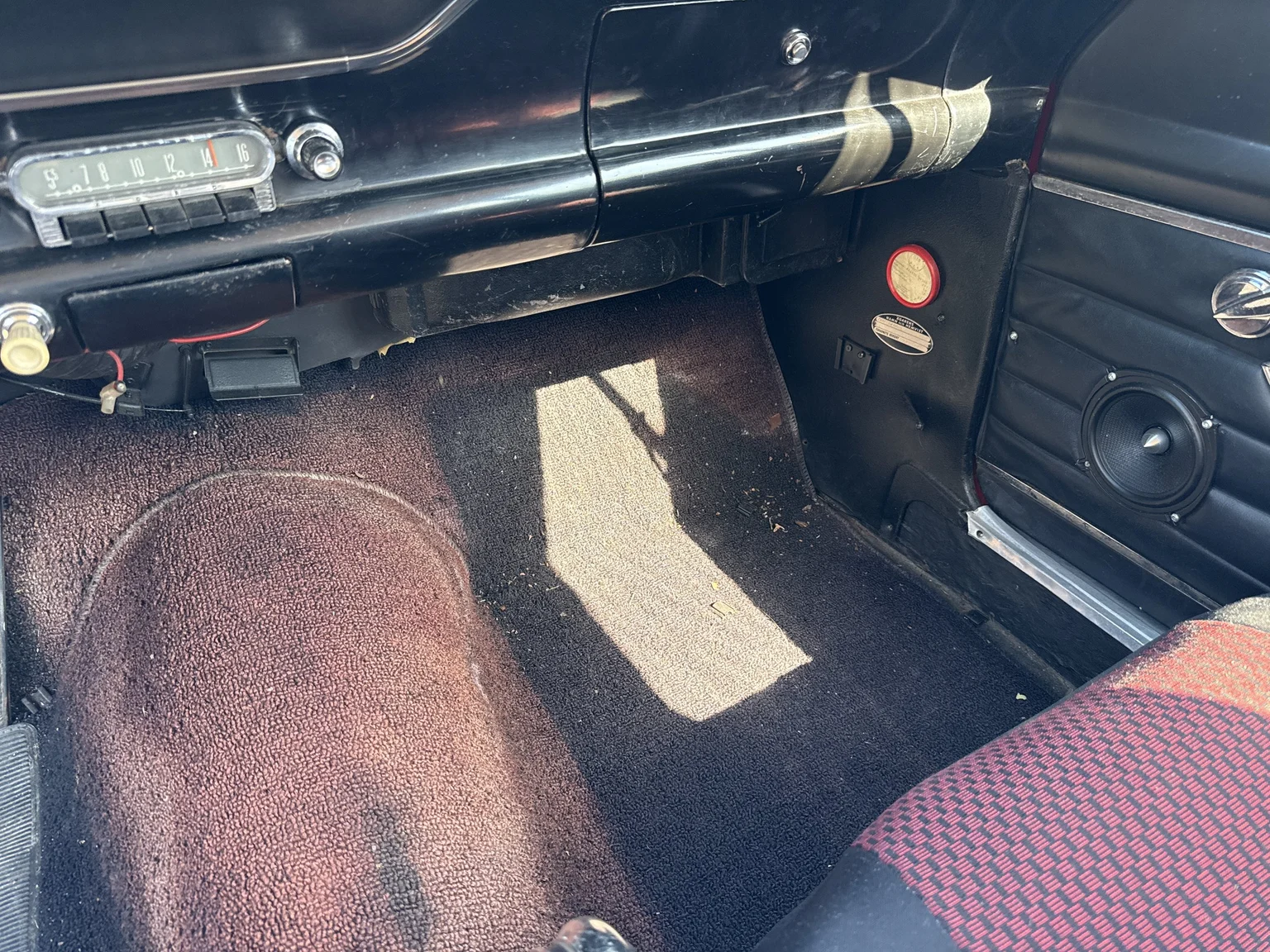 Interior image of 1961 Ford Falcon Tudor Sedan (34)
