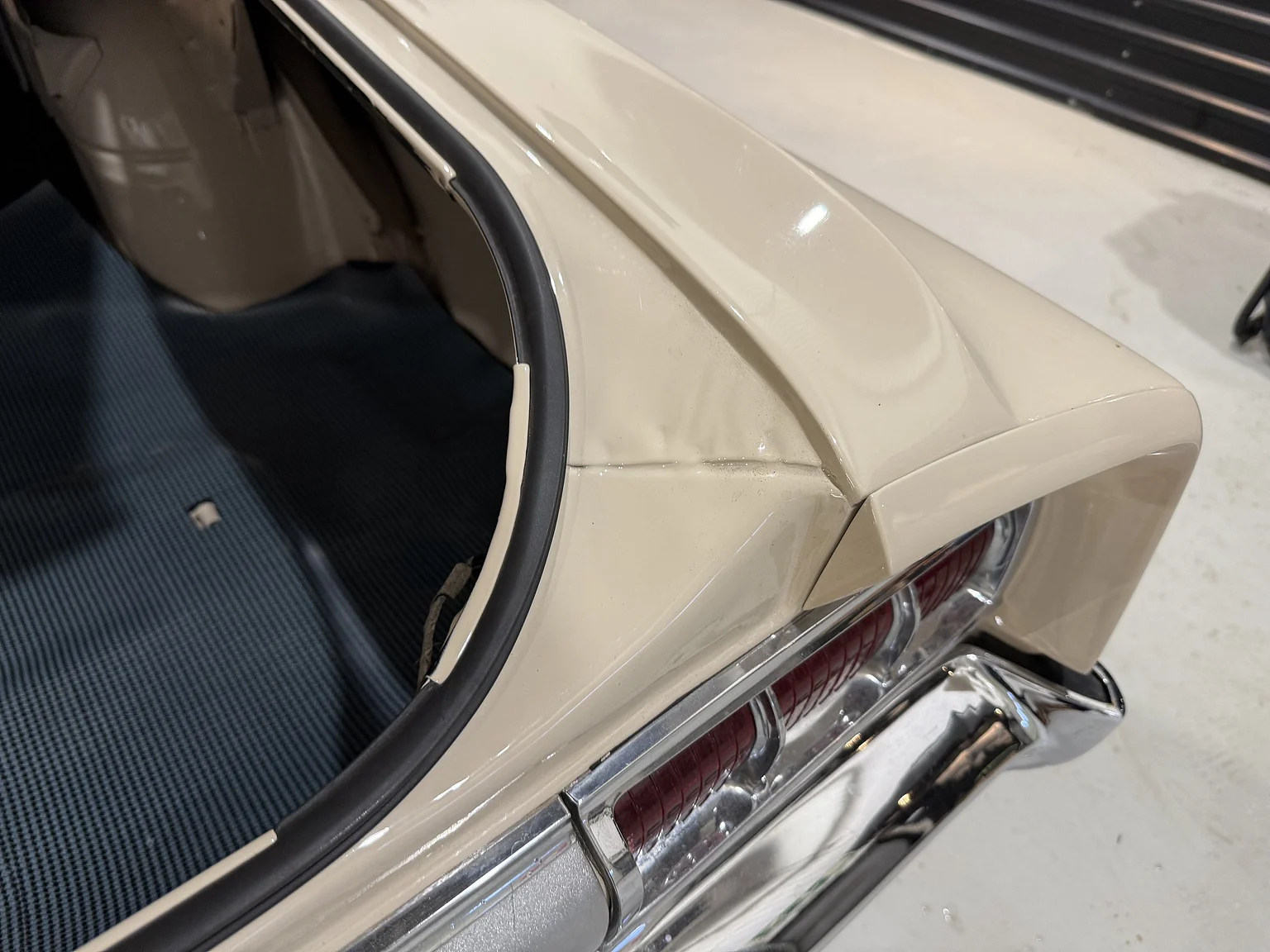 Interiörbild 1964 Oldsmobile Cutlass Convertible (39)