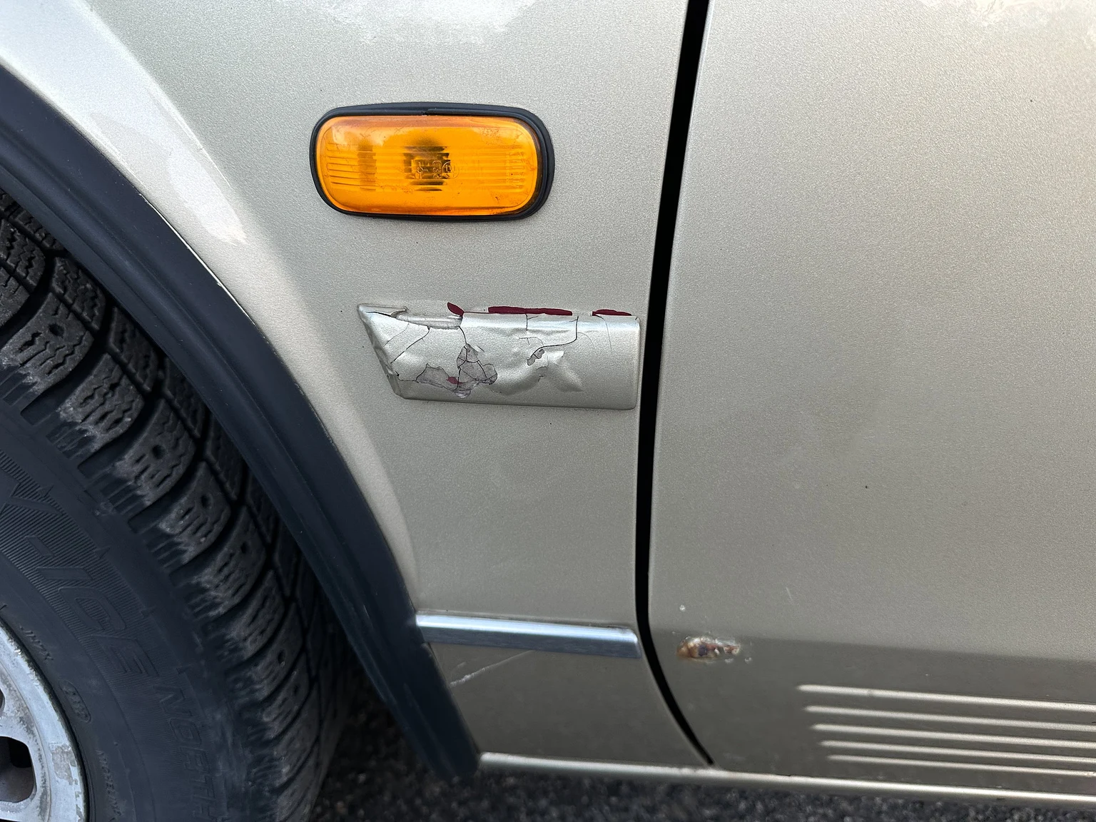 Exterior image of 1989 Cadillac Seville (83)