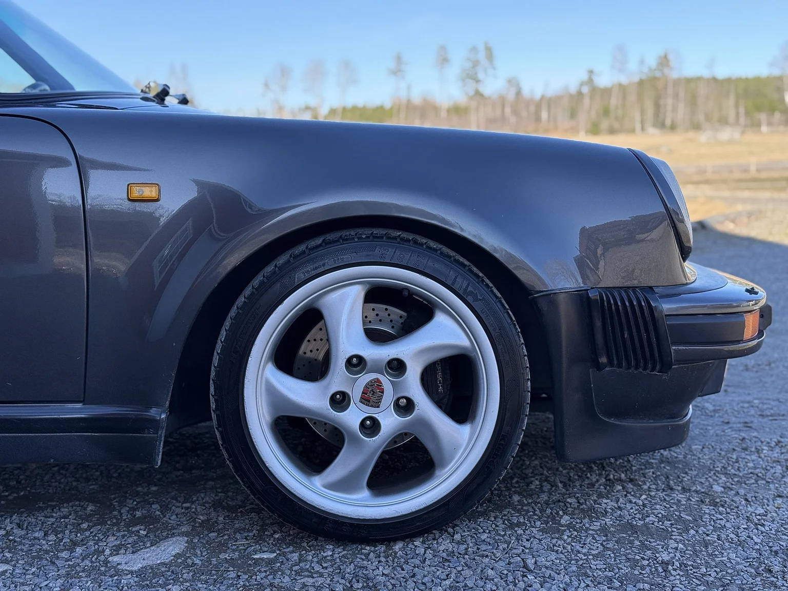 Exterior image of 1989 Porsche 911 / 930 3.3 Turbo 5-speed (97)