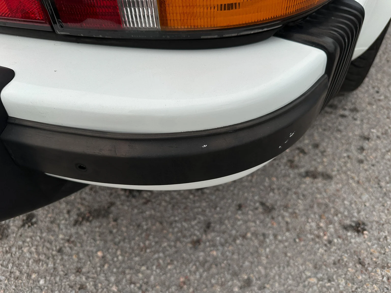 Exterior image of 1983 Porsche 911 SC (70)