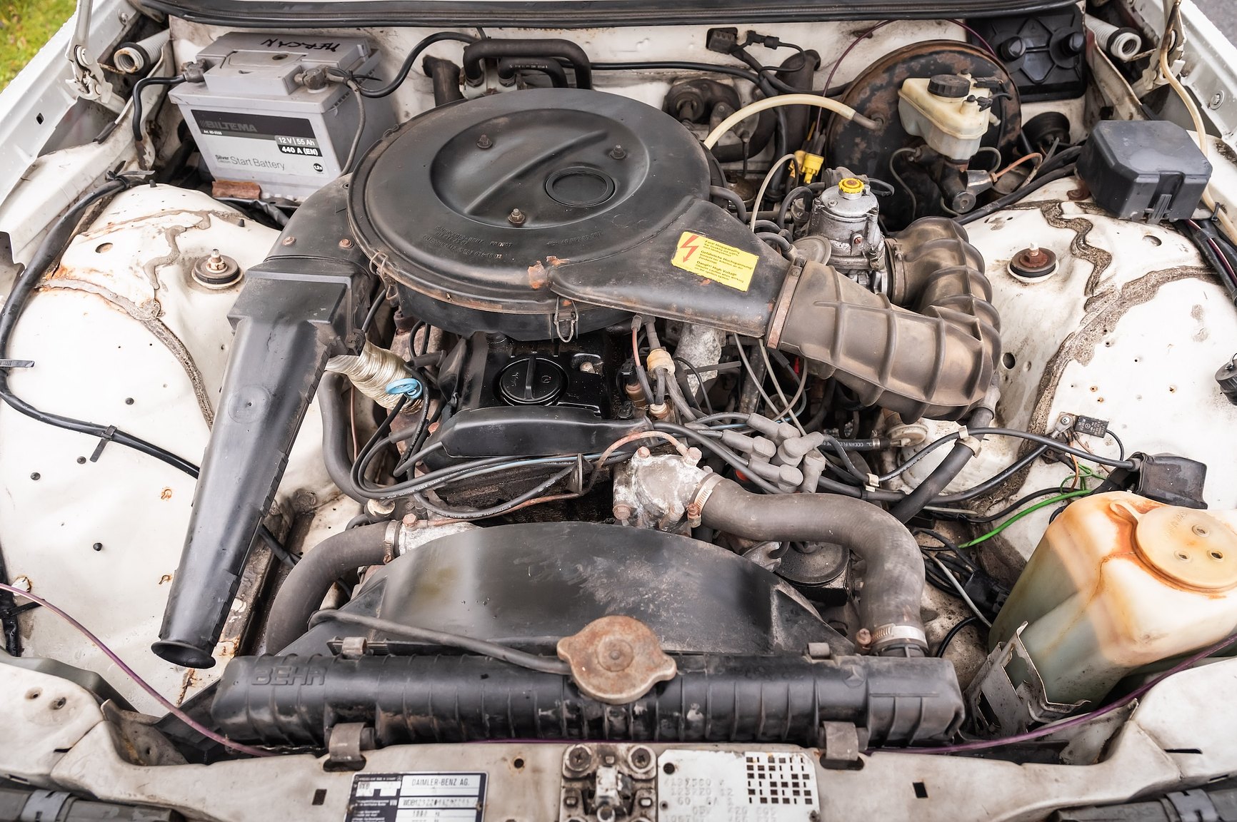 Image of 1985 Mercedes-Benz 200 Automatic mechanics