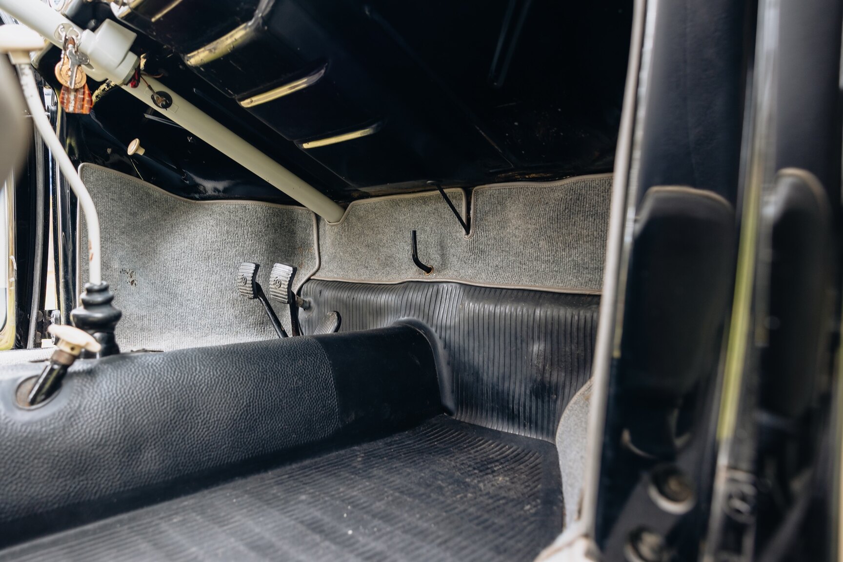 Interior image of 1958 Volkswagen 1200 (20)