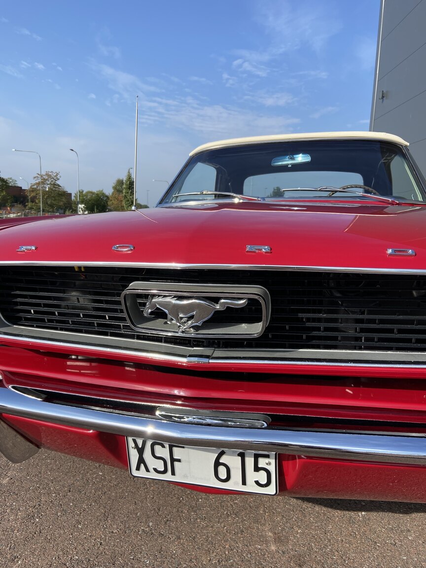 Exteriörbild på 1966 Ford Mustang Convertible