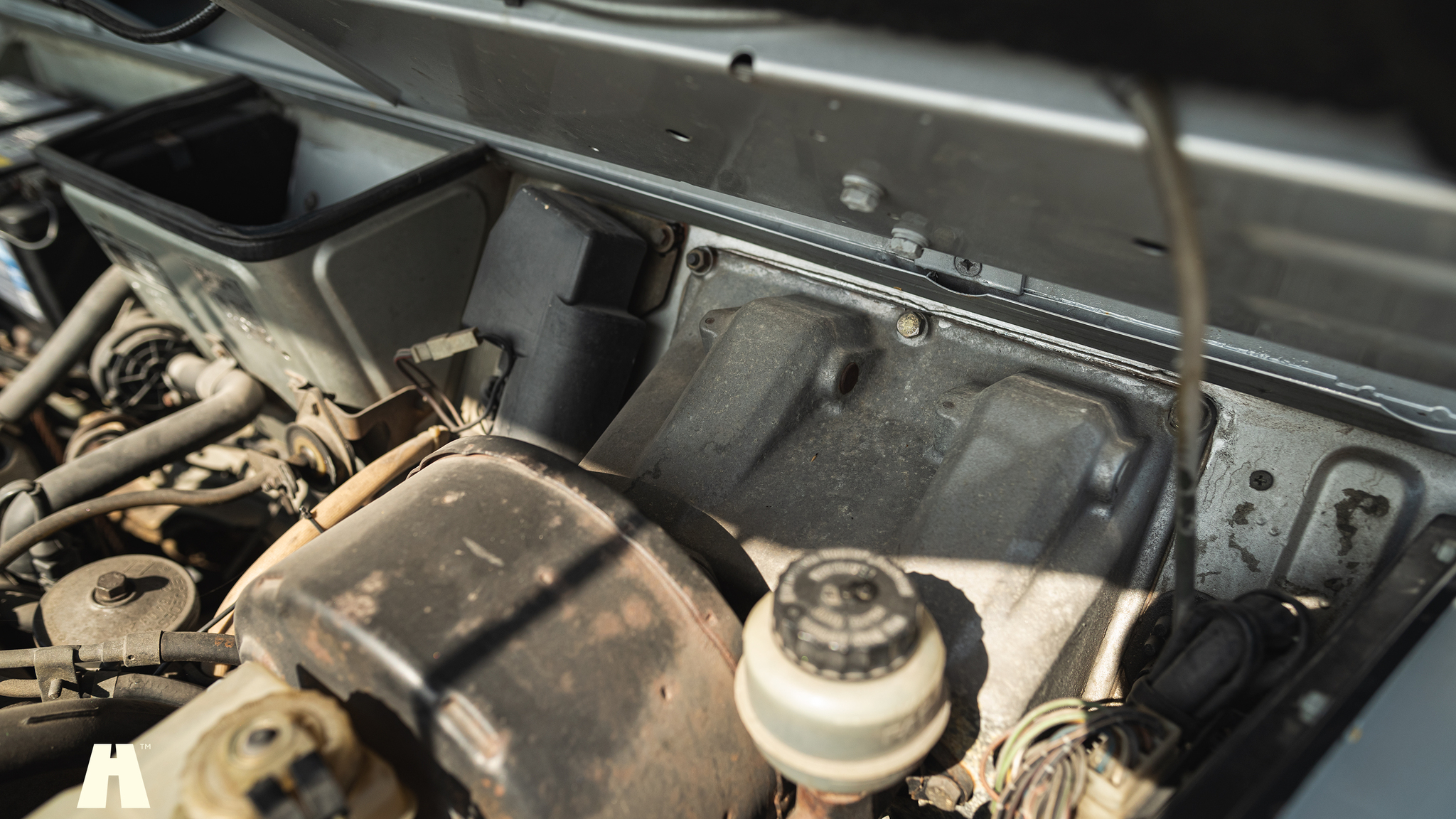 Image of 1985 Mercedes 230GE Cabrio mechanics