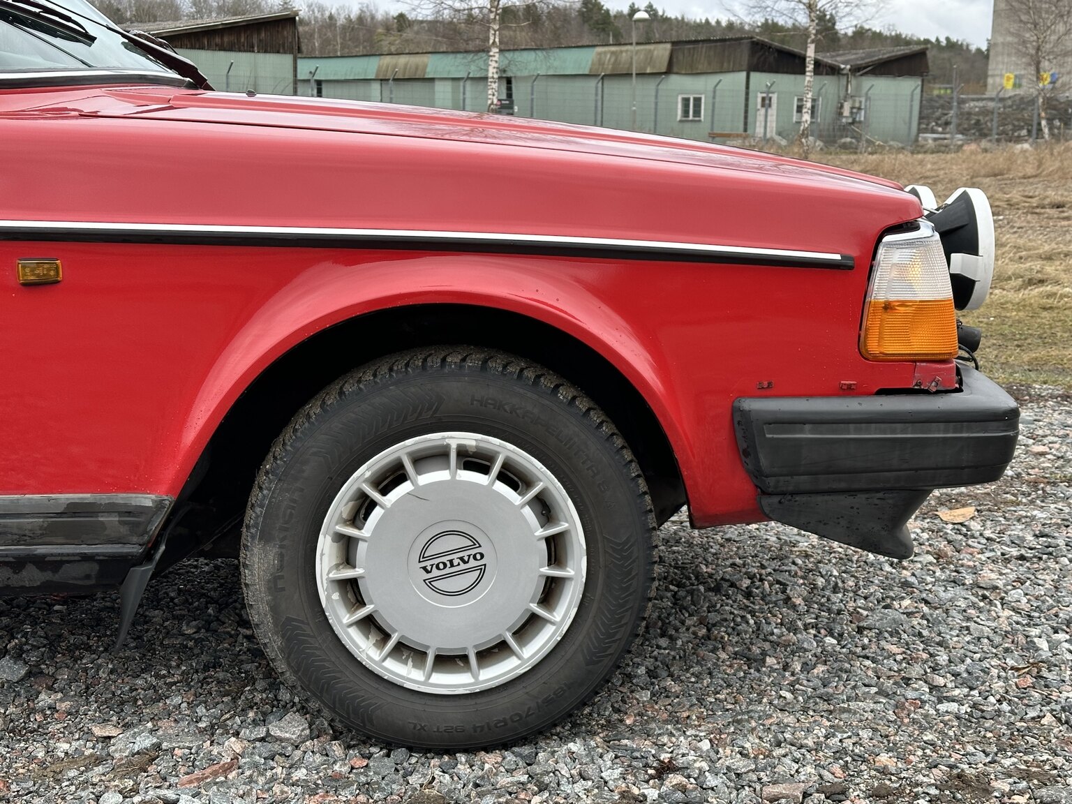 Exteriörbild på 1990 Volvo 240 (12)