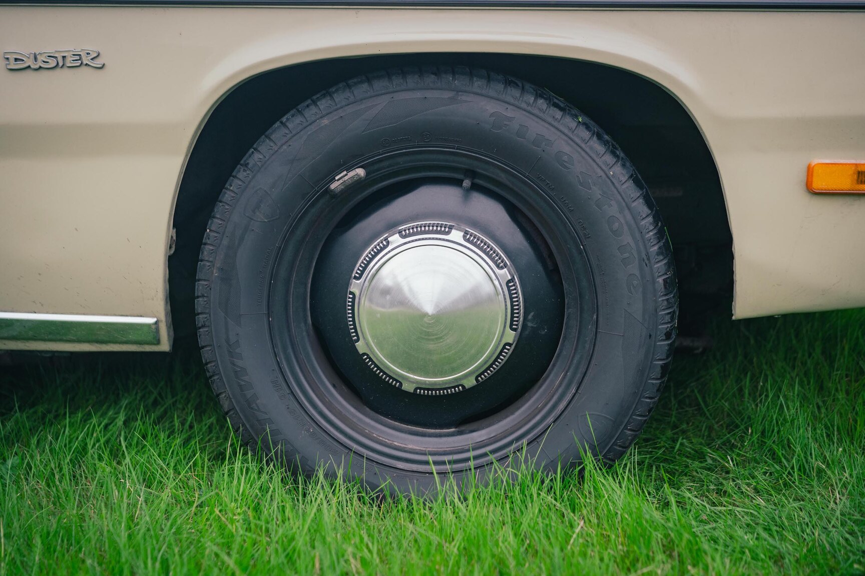 Exteriörbild på 1972 Plymouth Duster 360
