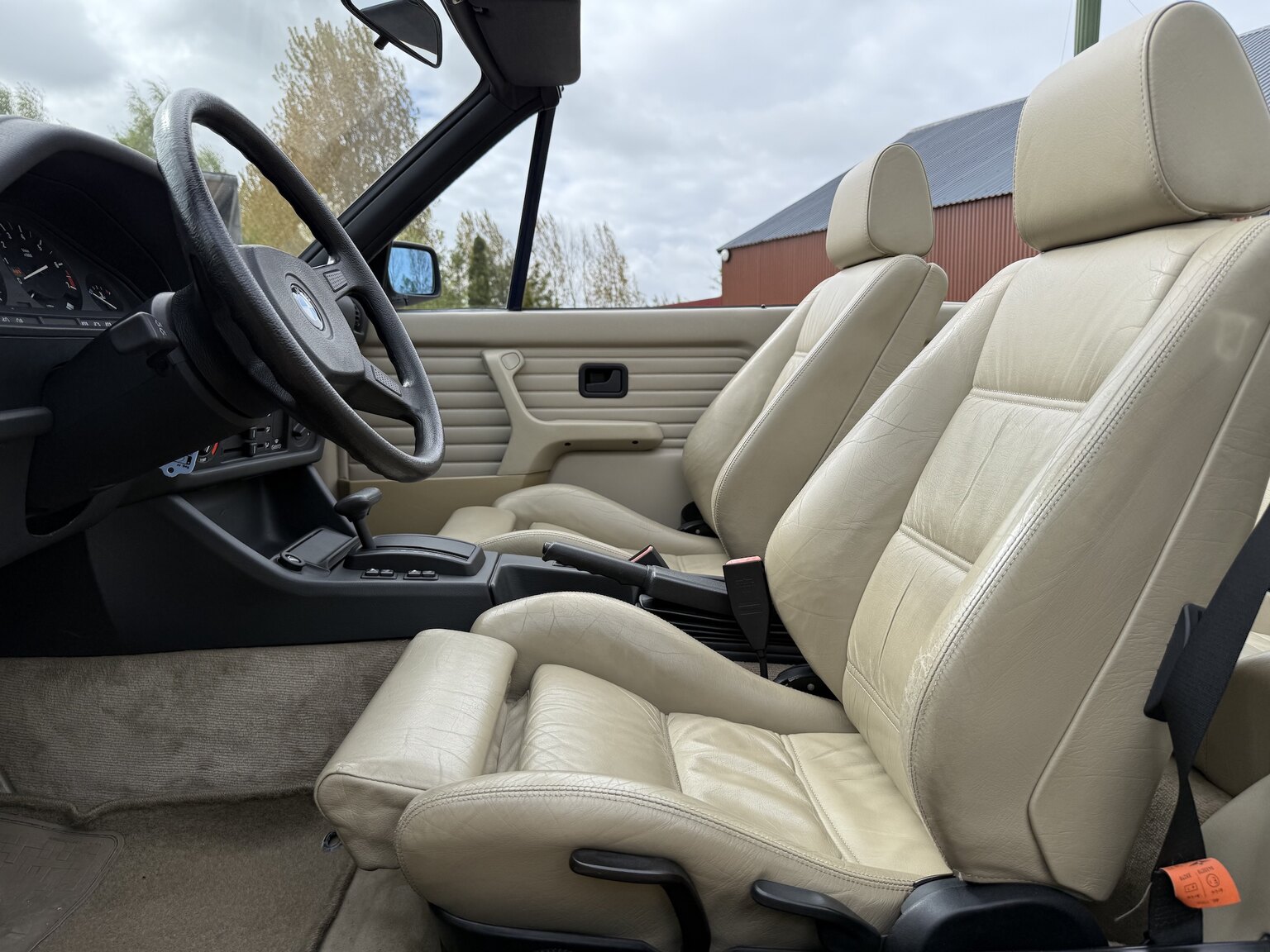 Interiörbild 1987 BMW 325i Convertible