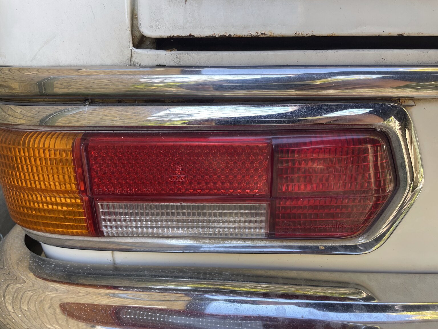 Exteriörbild på 1966 Mercedes-Benz 250s