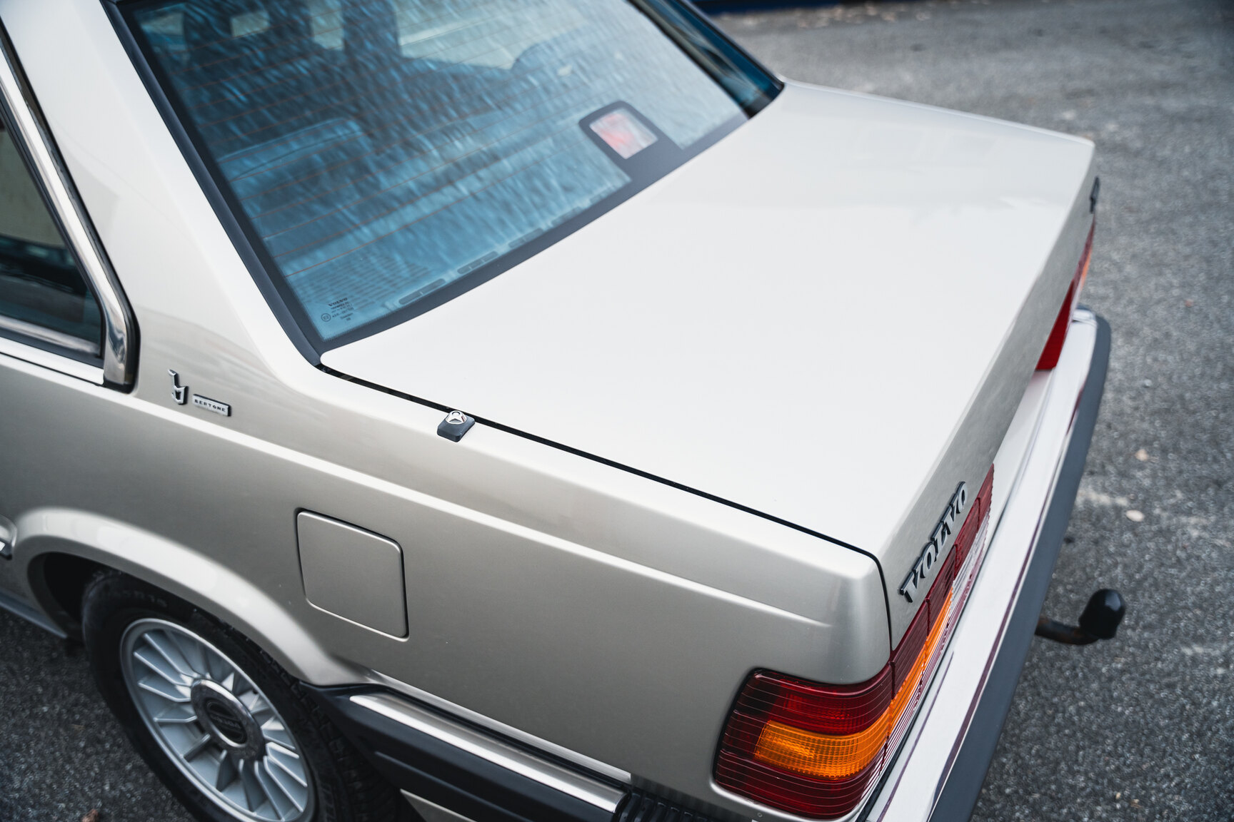 Exteriörbild på 1988 Volvo 780 Bertone Coupé