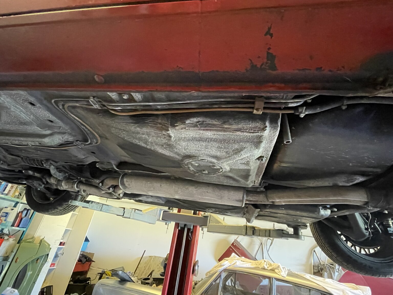 Image of 1987 BMW 320i mechanics