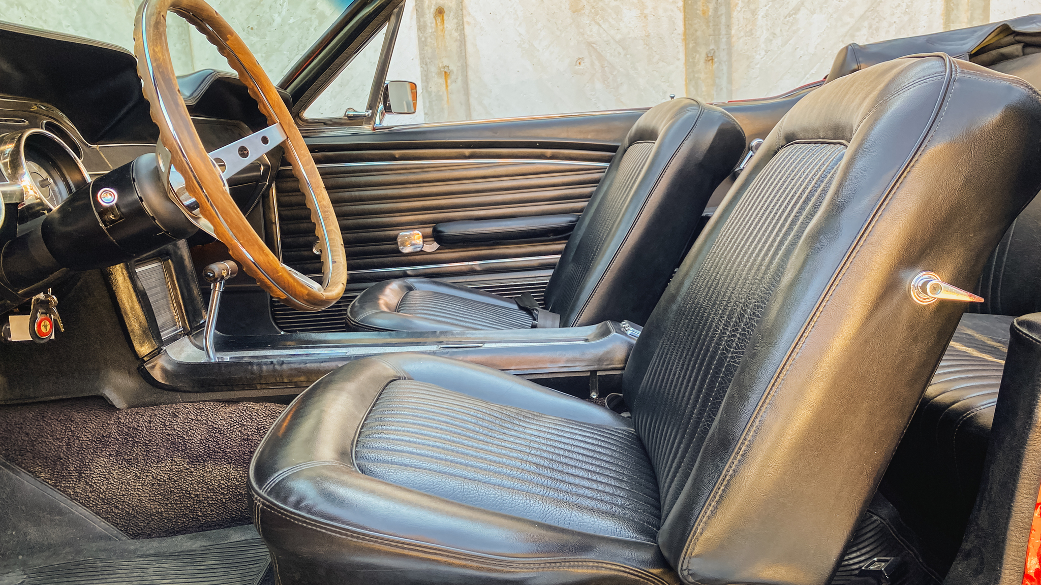 Interior image of 1968 Ford Mustang 302ci Cabriolet (16)