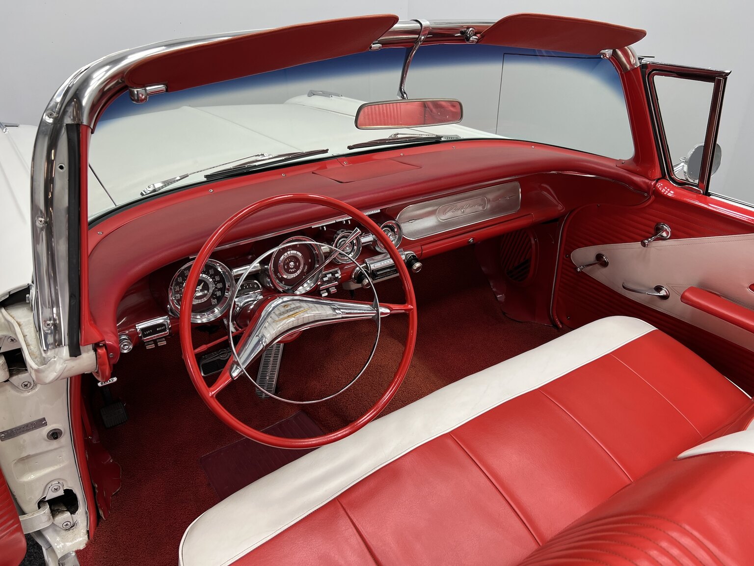 Interior image of 1958 Pontiac Chieftain