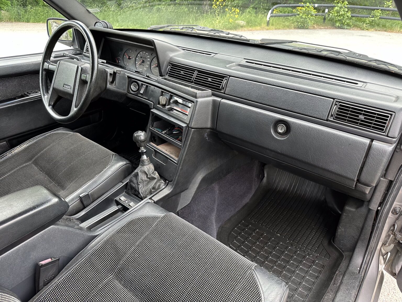 Innenraumfoto von 1988 Volvo 740 Turbo