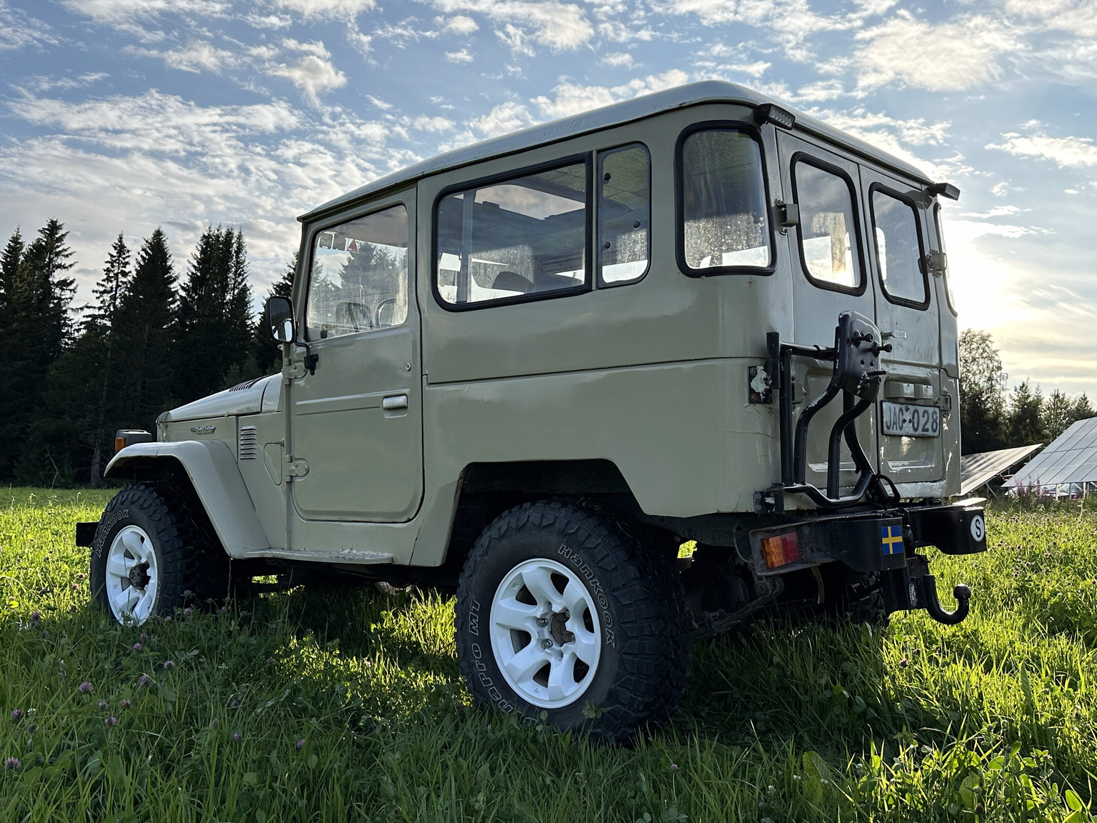 Exterior image of 1985 Toyota Land Cruiser BJ 42