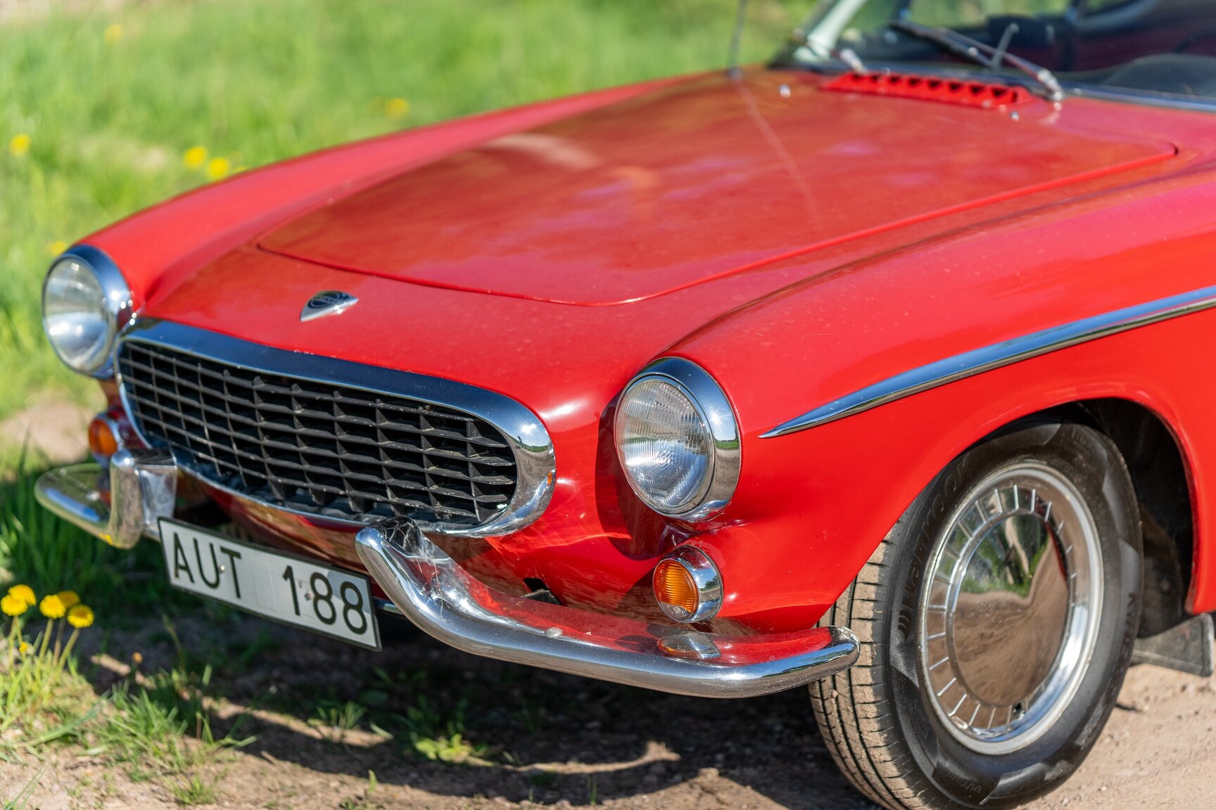 Exterior image of 1961 Volvo P1800