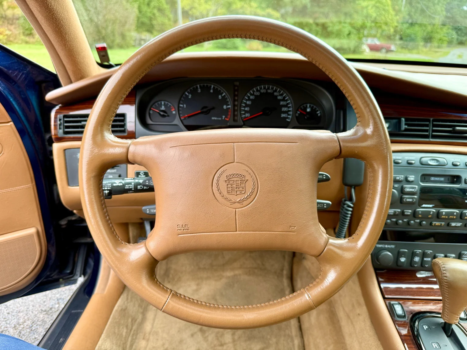 Innenraumfoto von 1997 Cadillac STS Seville 4.6 V8 (14)