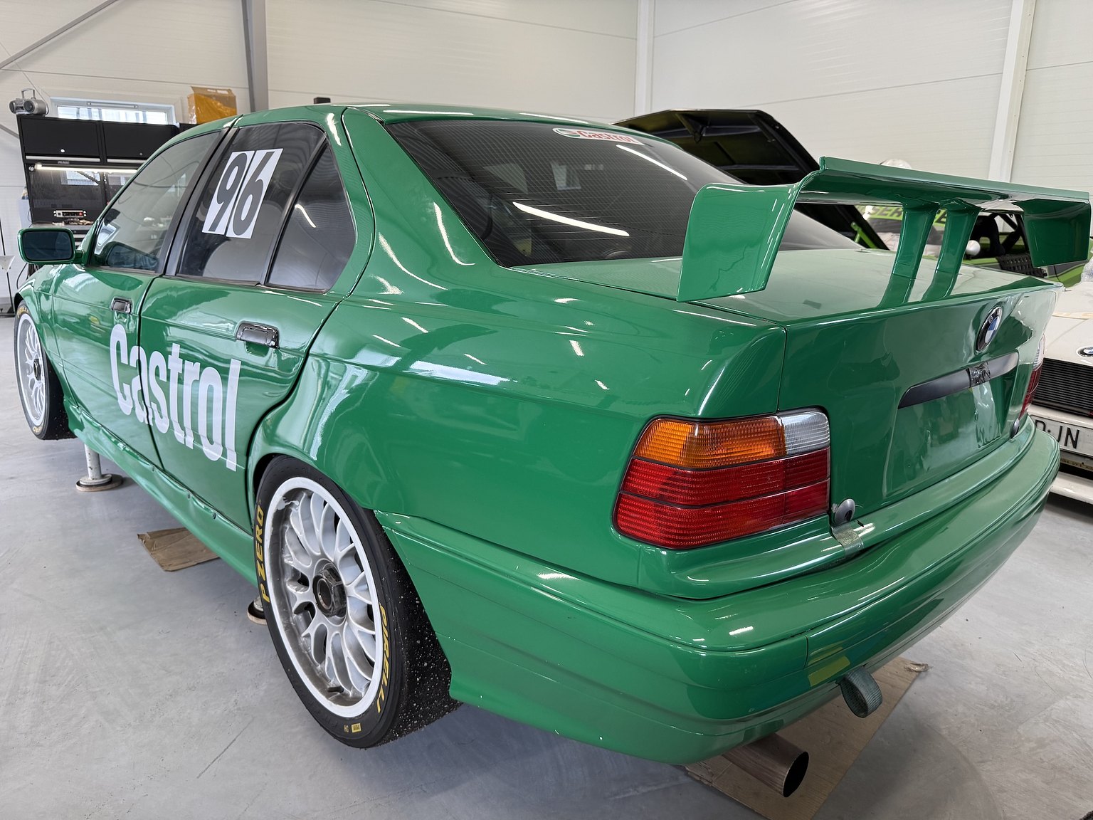 Exterior image of 1993 BMW E36 Super Touring