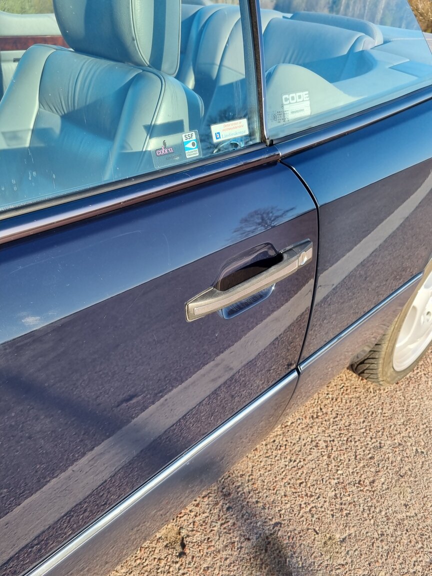 Exteriörbild på 1993 Mercedes-Benz 300 CE Cabriolet
