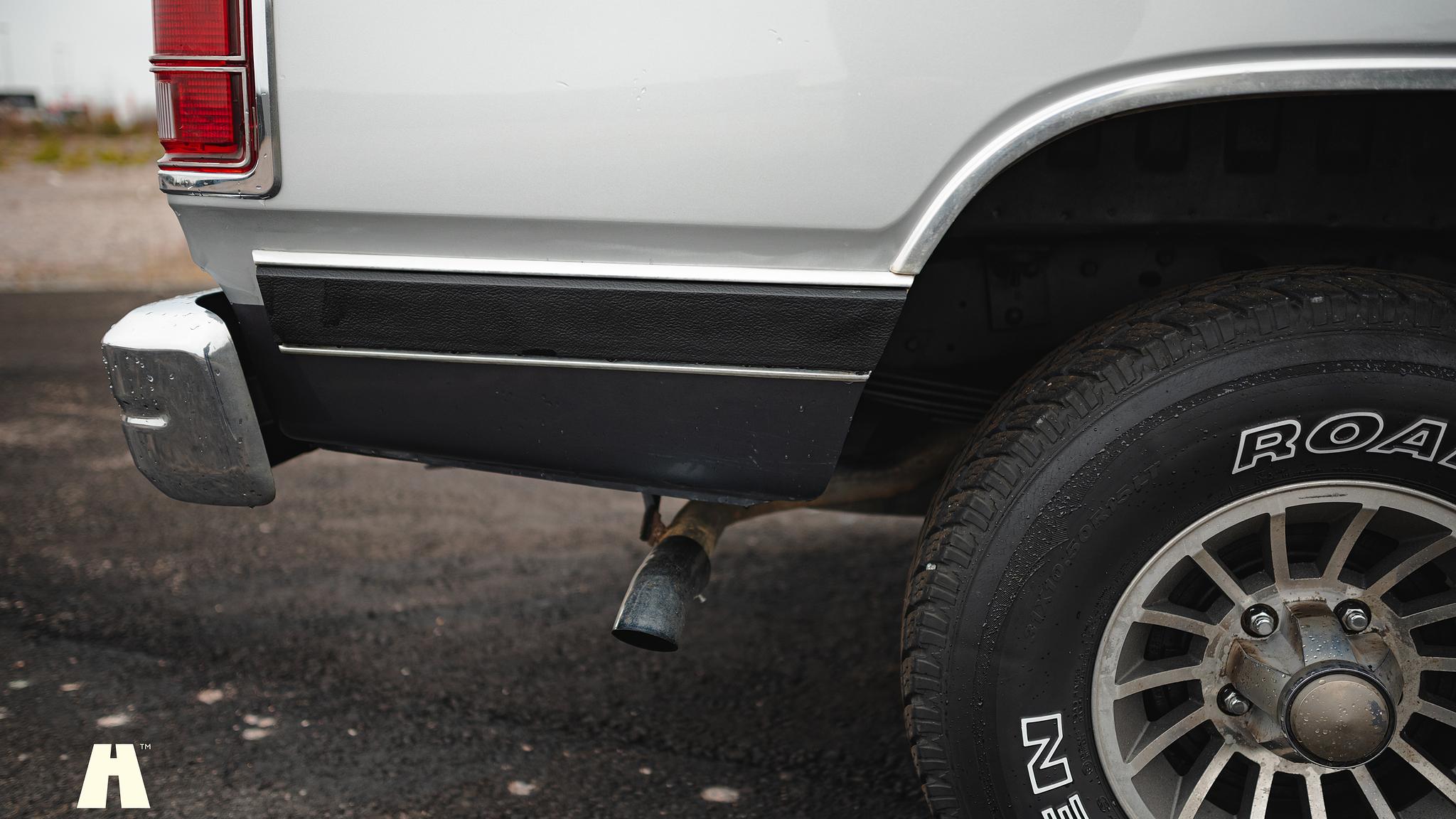 Exterior image of 1986 Dodge Ramcharger