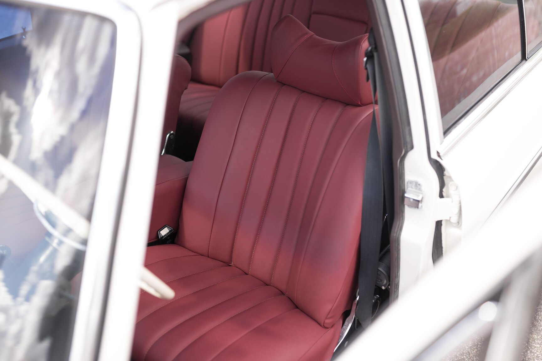 Interior image of 1966  Mercedes-Benz 250 