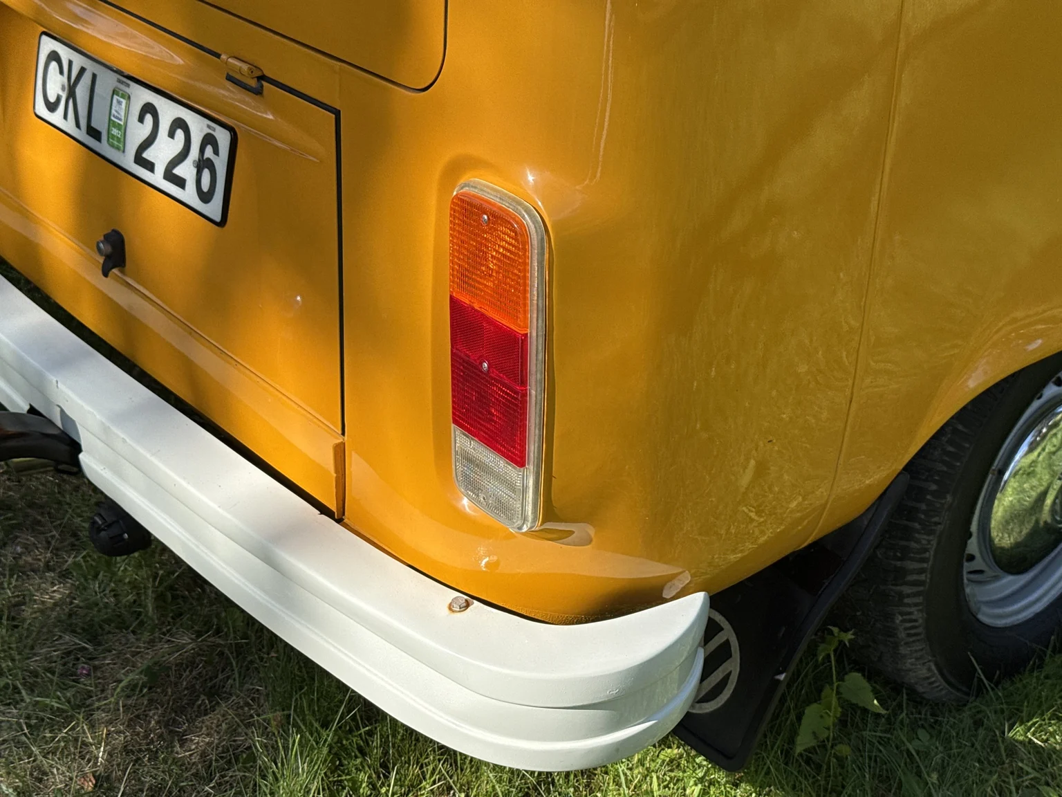 Aussenfoto 1975 Volkswagen Transporter Campervan (43)
