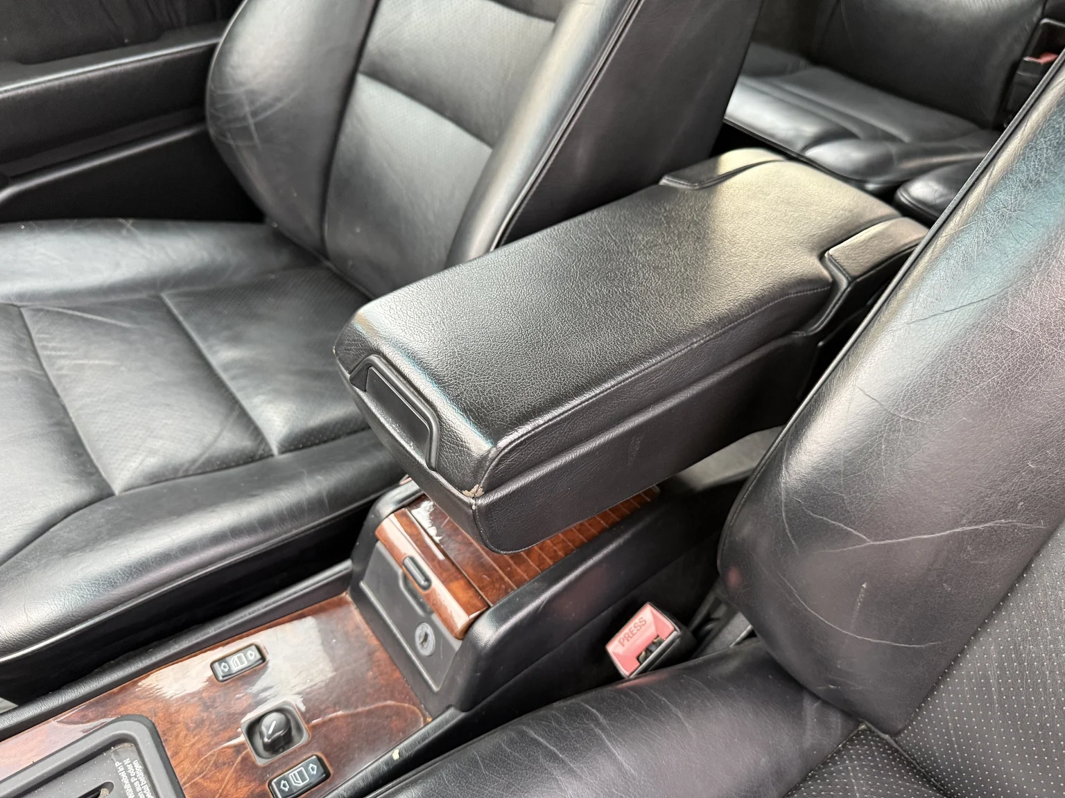 Innenraumfoto von 1994 Mercedes-Benz E 320 T (23)