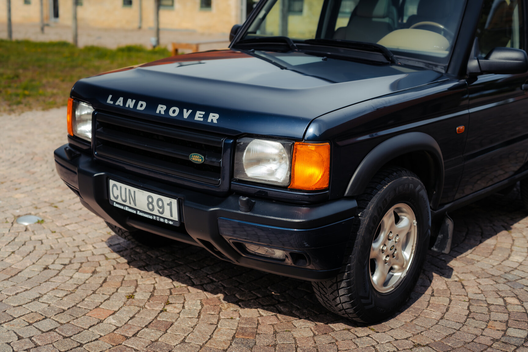 Exteriörbild på 1999 Landrover Discovery II V8