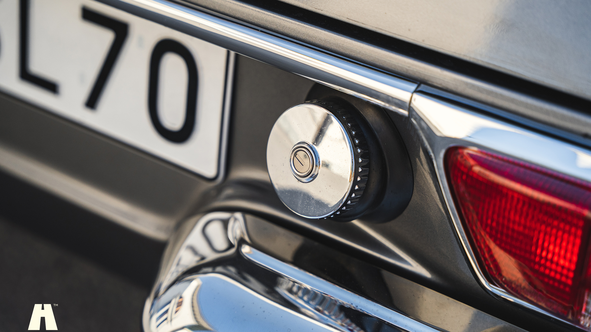 Exterior image of 1970 Mercedes 280 SL Pagoda (80)