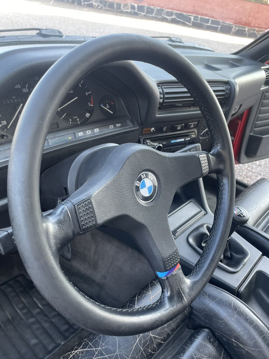 Interiörbild 1987 BMW 320i