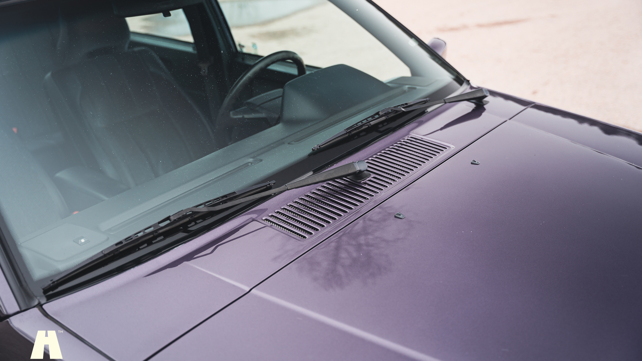 Exterior image of 1995 Volvo 940 SE