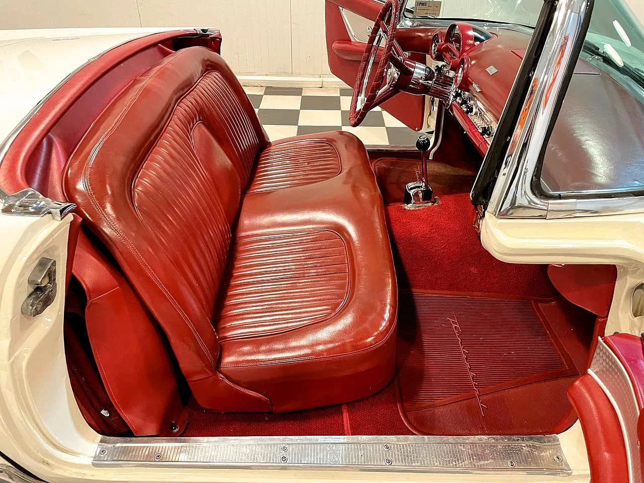 Bild von 1956 Ford Thunderbird (29)