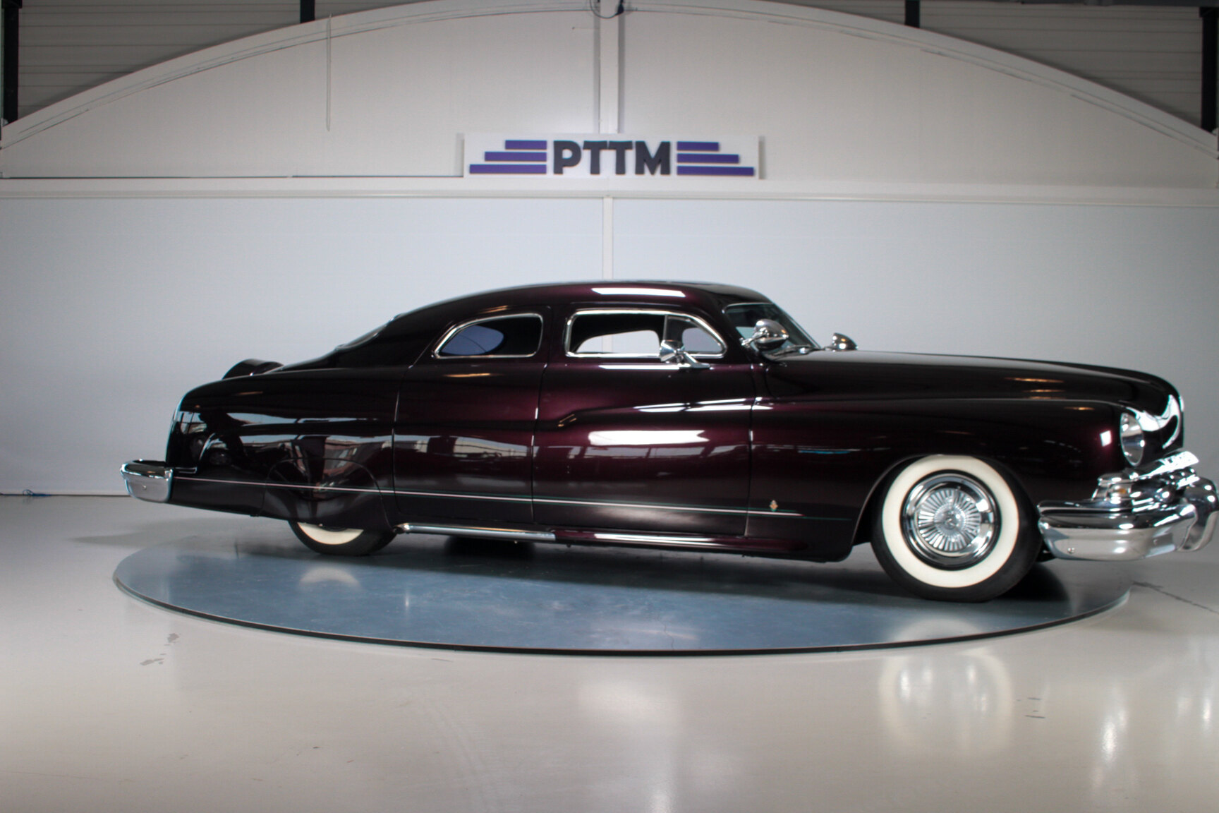 Exterior image of 1951 Lincoln Cosmopolitan 