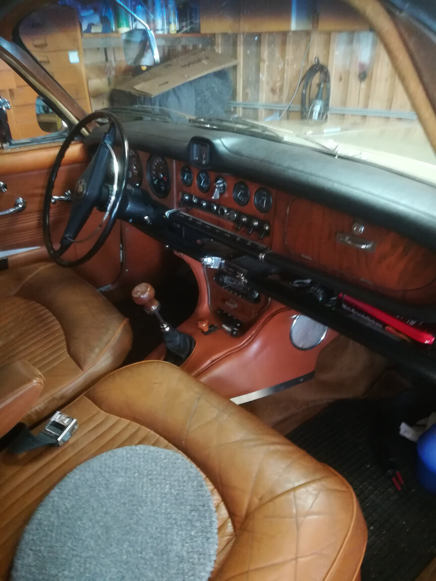 Interior image of 1968 Jaguar 420 4.2 XK Manuell 