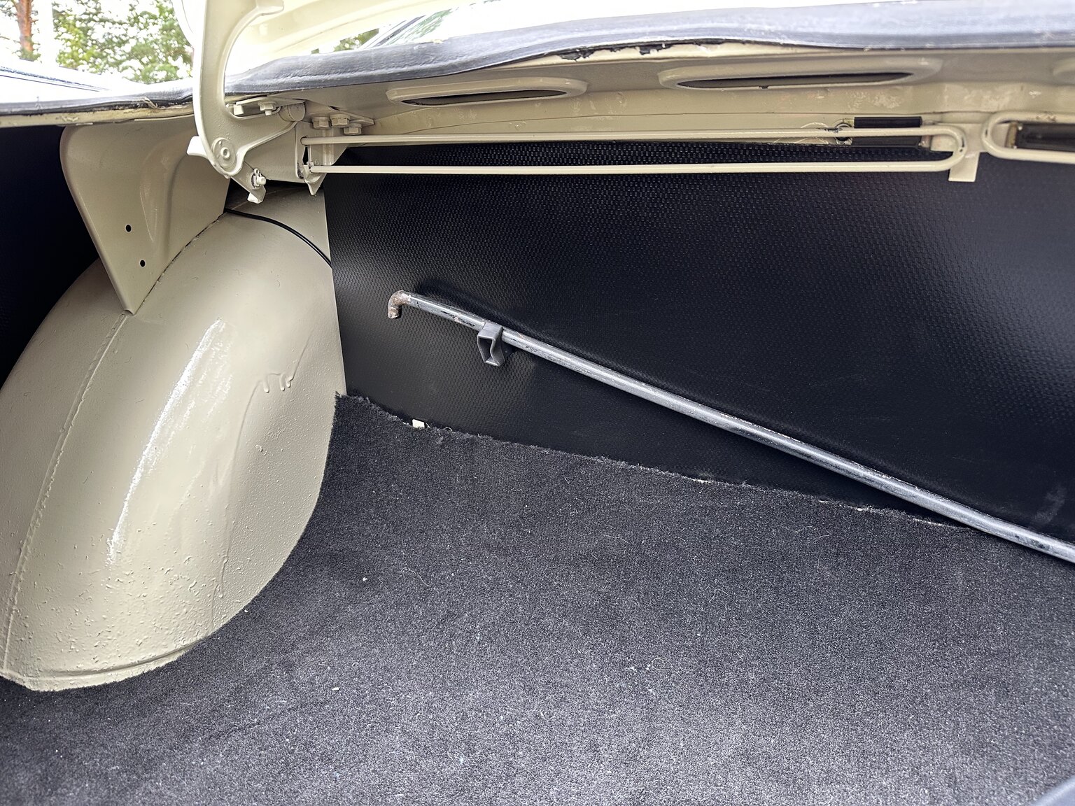 Interior image of 1964 Volvo P 1800 S